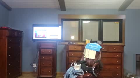 Tohiptwoquit online show from March 16, 9:57 am