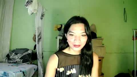 Snapshot of justasmalltowngirlxx chatting on August 3, 6:01 am princess online show from August 3, 6:01 am