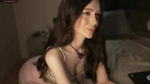 Snapshot of justbarbie_new_ chatting on May 9, 6:02 pm Katarina online show from May 9, 6:02 pm