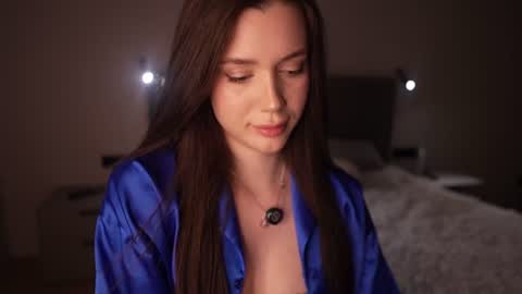 Snapshot of justbarbie_new_ chatting on June 9, 8:20 pm Katarina online show from June 9, 8:20 pm