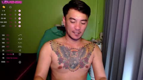 Snapshot of justcallmekarl chatting on January 3, 5:17 am Karl online show from January 3, 5:17 am