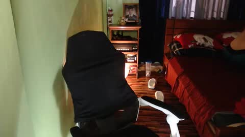 Snapshot of justcallmekarl chatting on October 20, 12:44 am Karl online show from October 20, 12:44 am