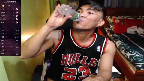 Snapshot of justcallmekarl chatting on October 25, 6:43 am Karl online show from October 25, 6:43 am