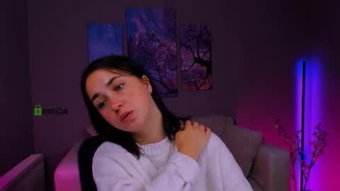 Snapshot of justcamila_ chatting on October 1, 9:37 am justcamila online show from October 1, 9:37 am