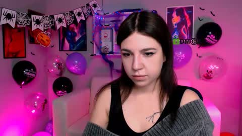 Snapshot of justcamila_ chatting on October 21, 11:44 am justcamila online show from October 21, 11:44 am