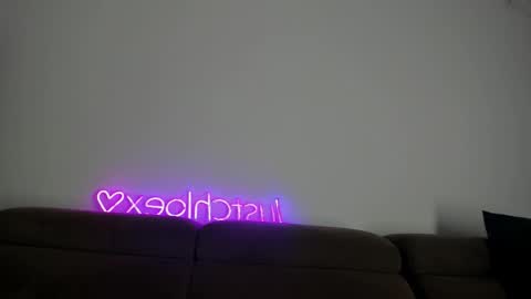 Chloe online show from November 9, 7:06 am