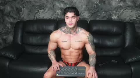 justin clark1 online show from April 22, 4:04 am