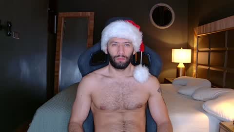 Justin online show from December 5, 10:23 am