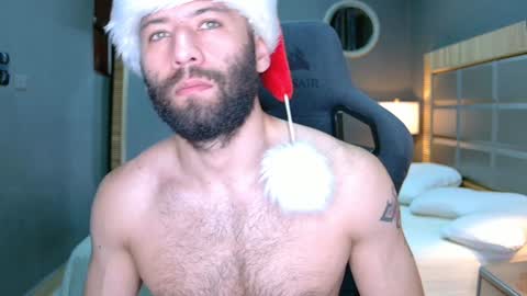 Justin online show from December 19, 10:02 am