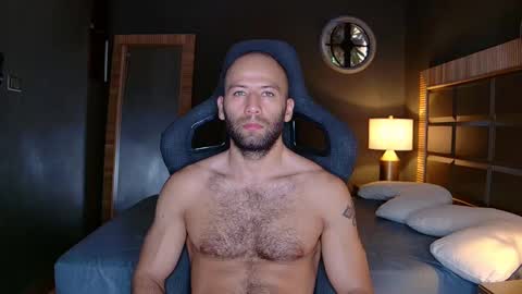 Justin online show from February 15, 9:15 pm