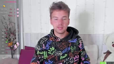 Arthur online show from December 2, 8:19 am