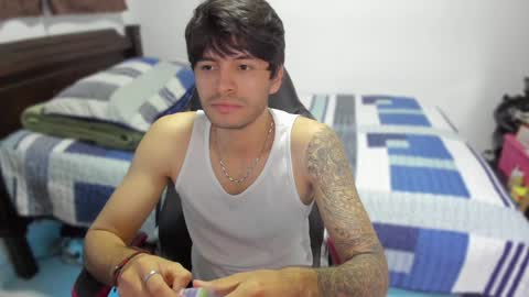 Snapshot of justin_stark1 chatting on December 26, 10:52 pm Diego online show from December 26, 10:52 pm