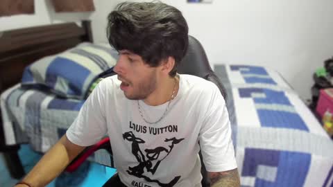 Snapshot of justin_stark1 chatting on January 6, 10:26 pm Diego online show from January 6, 10:26 pm