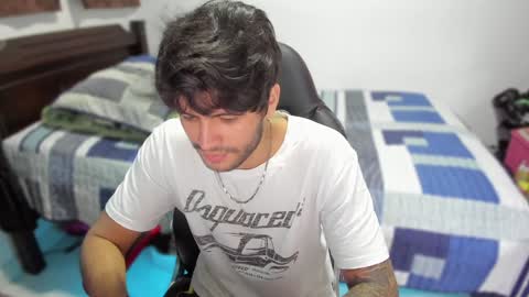 Snapshot of justin_stark1 chatting on January 8, 12:06 am Diego online show from January 8, 12:06 am