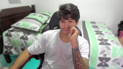 Snapshot of justin_stark1 chatting on January 20, 11:32 pm Diego online show from January 20, 11:32 pm