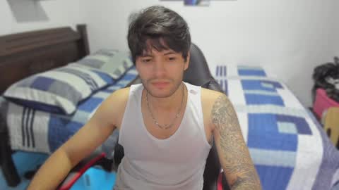 Snapshot of justin_stark1 chatting on February 3, 1:19 am Diego online show from February 3, 1:19 am