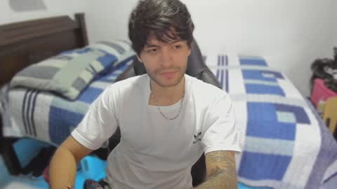 Snapshot of justin_stark1 chatting on February 4, 5:55 pm Diego online show from February 4, 5:55 pm