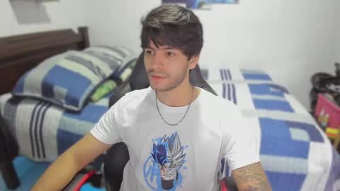 Snapshot of justin_stark1 chatting on February 10, 11:45 pm Diego online show from February 10, 11:45 pm