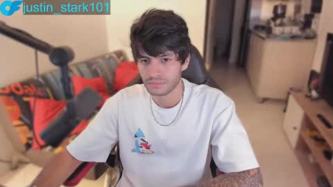 Snapshot of justin_stark1 chatting on September 16, 12:33 am Diego online show from September 16, 12:33 am