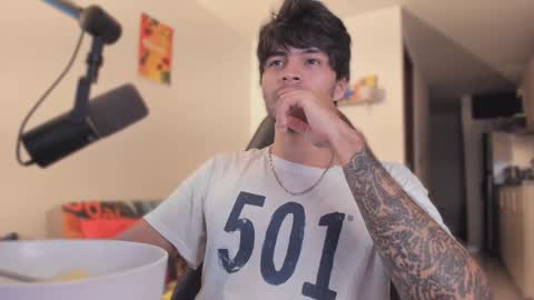 Snapshot of justin_stark1 chatting on September 25, 11:19 pm Diego online show from September 25, 11:19 pm