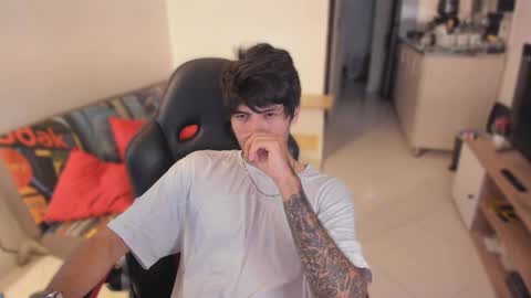 Snapshot of justin_stark1 chatting on October 17, 10:01 pm Diego online show from October 17, 10:01 pm