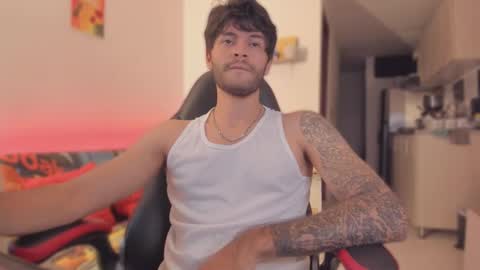 Snapshot of justin_stark1 chatting on November 13, 11:03 pm Diego online show from November 13, 11:03 pm