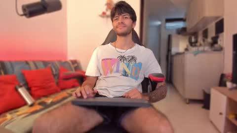 Snapshot of justin_stark1 chatting on November 25, 9:26 pm Diego online show from November 25, 9:26 pm