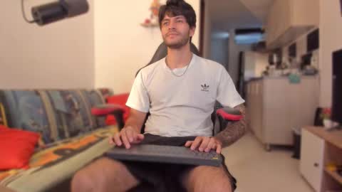 Snapshot of justin_stark1 chatting on November 26, 9:38 pm Diego online show from November 26, 9:38 pm