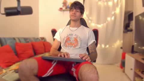 Snapshot of justin_stark1 chatting on December 19, 10:06 pm Diego online show from December 19, 10:06 pm