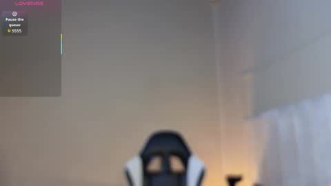 Snapshot of justin_valverde chatting on November 13, 2:43 am Justin online show from November 13, 2:43 am