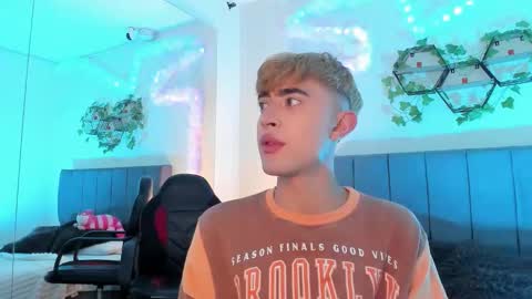 Justin online show from September 12, 11:32 am