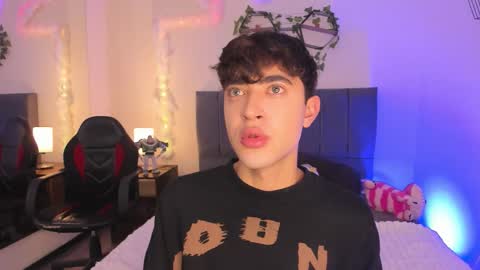 Justin online show from February 3, 11:26 am