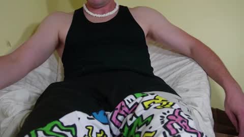 Snapshot of justinboone chatting on August 1, 1:05 am Justin online show from August 1, 1:05 am