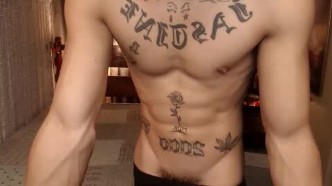 Snapshot of justine_hunk chatting on February 9, 5:55 am justine_hunk online show from February 9, 5:55 am