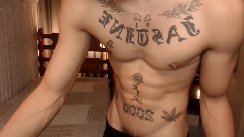 Snapshot of justine_hunk chatting on February 16, 5:42 pm justine_hunk online show from February 16, 5:42 pm