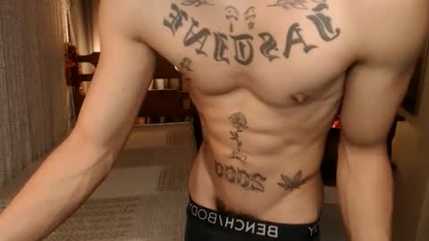 Snapshot of justine_hunk chatting on February 25, 5:00 pm justine_hunk online show from February 25, 5:00 pm