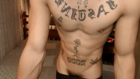 Snapshot of justine_hunk chatting on February 28, 4:30 pm justine_hunk online show from February 28, 4:30 pm