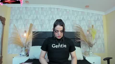 Justine online show from February 9, 3:32 am