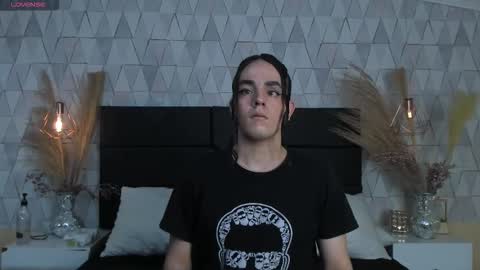 Justine online show from March 29, 4:01 am