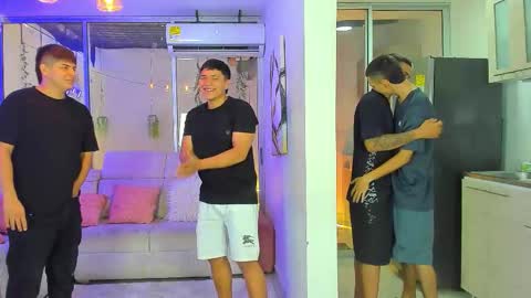 Snapshot of justingtime21 chatting on February 6, 10:24 pm justingtime21 online show from February 6, 10:24 pm