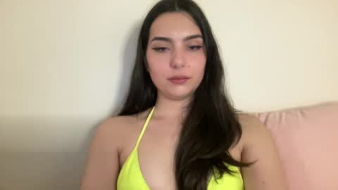 Snapshot of justjessiedirtygirl chatting on January 1, 5:43 am Jess online show from January 1, 5:43 am