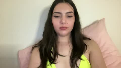 Snapshot of justjessiedirtygirl chatting on January 1, 11:49 am Jess online show from January 1, 11:49 am