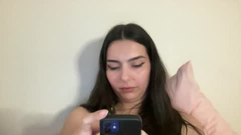 Snapshot of justjessiedirtygirl chatting on January 1, 2:52 pm Jess online show from January 1, 2:52 pm