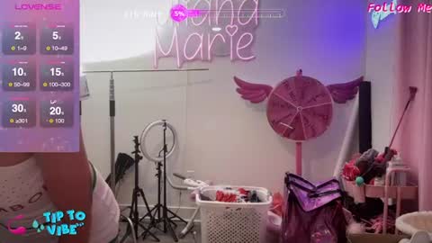 Snapshot of justjulianamarie chatting on June 14, 9:55 am Juliana Marie online show from June 14, 9:55 am