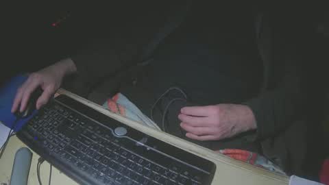 Snapshot of justme39057 chatting on December 21, 5:29 pm Justme39057 online show from December 21, 5:29 pm