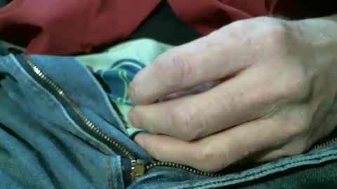 Snapshot of justme39057 chatting on January 17, 11:51 pm Justme39057 online show from January 17, 11:51 pm