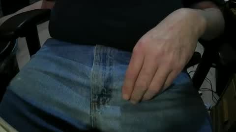 Snapshot of justme39057 chatting on November 14, 8:07 pm Justme39057 online show from November 14, 8:07 pm