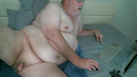 justmedm64 online show from February 3, 2:21 am