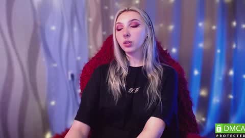 Snapshot of justmeowgirl chatting on January 29, 5:40 am justmeowgirl online show from January 29, 5:40 am