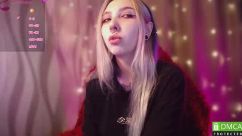 Snapshot of justmeowgirl chatting on February 11, 4:01 am justmeowgirl online show from February 11, 4:01 am